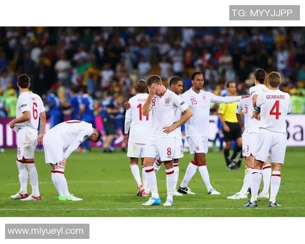 2012年意大利与英格兰精彩对决回顾央视全程直播盛况分析