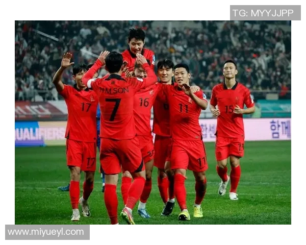 中国男足迎战韩国东亚杯决赛全力争胜展现实力与斗志 中国男足迎战韩国东亚杯决赛全力争胜展现实力与斗志