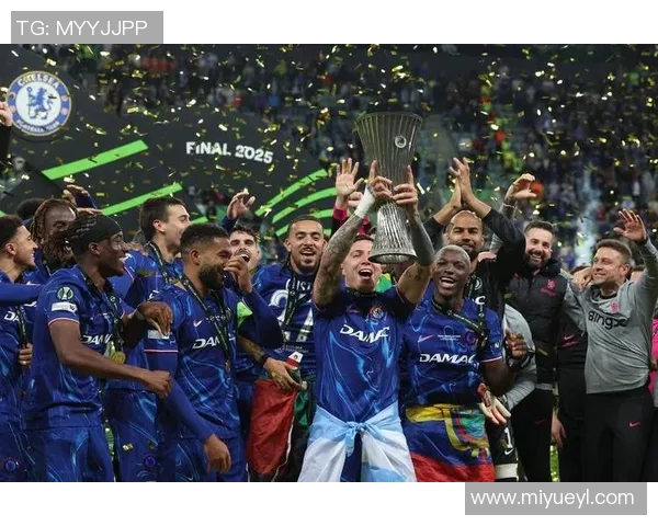 欧足联对曼城球迷种族歧视事件展开调查或将面临闭门比赛惩罚