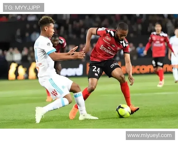 甘冈与巴黎比赛后数据分析揭示双方表现差异与战术调整