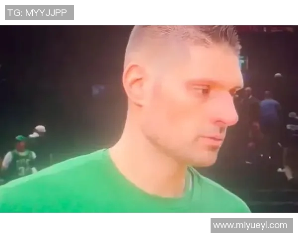 尼古拉武切维奇的艺术之旅与影响力探讨 尼古拉武切维奇的艺术之旅与影响力探讨