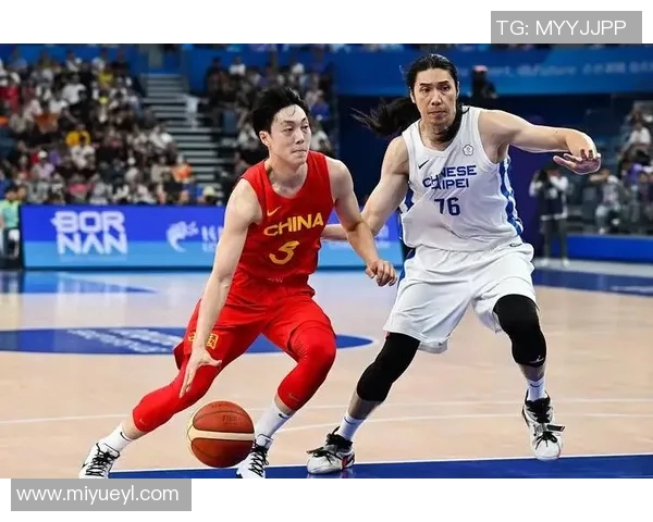 菲律宾队与台北蓝队激战正酣谁将赢得这场篮球对决的胜利